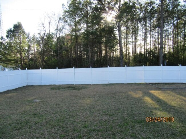 Building Photo - 104 Belclare Way