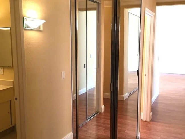 Building Photo - Two Bed and Two Bath Condo in The Keys in Walnut Creek-Close to Downtown!