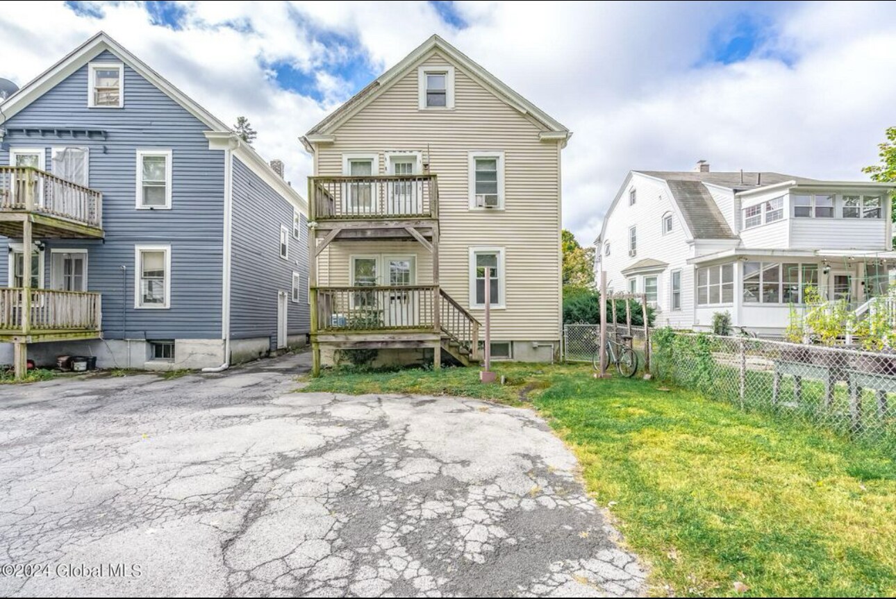 Building Photo - 115 Woodlawn Ave