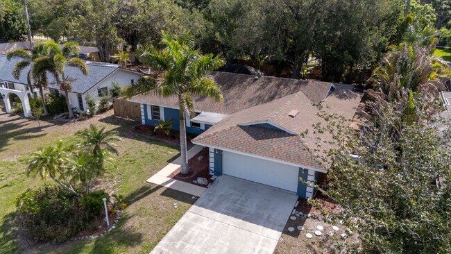 Building Photo - 3525 Riviera Dr