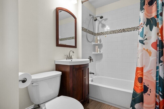 Building Photo - 53 Montvale St