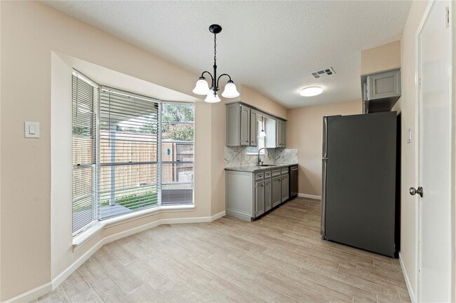 Building Photo - 1410 PI Cir