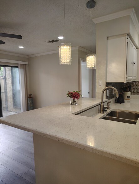 Building Photo - 1208 Calico Ln