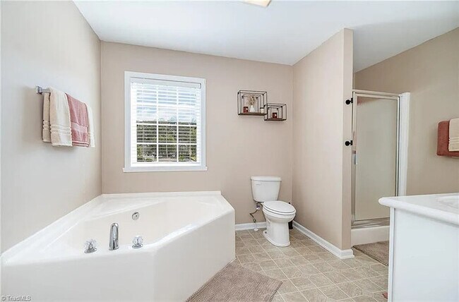 Building Photo - Build Equity While Leasing - Lease to Own