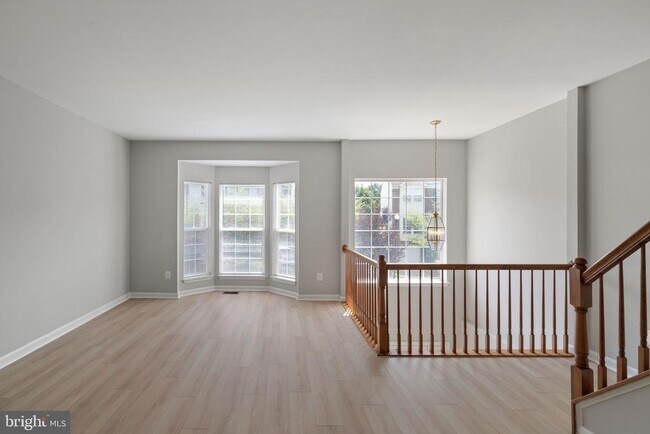 Building Photo - 1026 Longview Ln