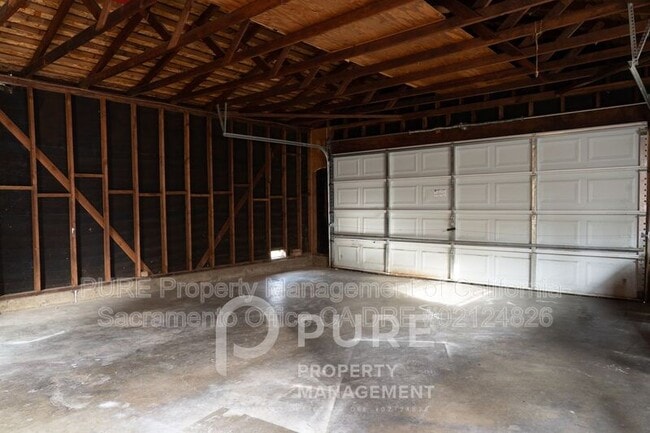 Building Photo - 9152 Cecile Way