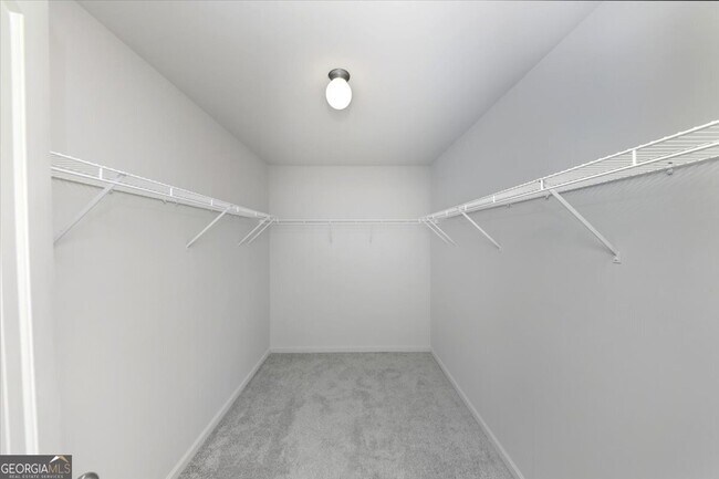 Building Photo - 541 Tulip Ln