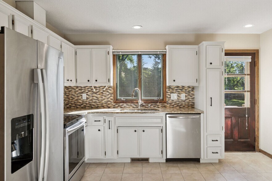 Building Photo - 7207 Heatherton Cir