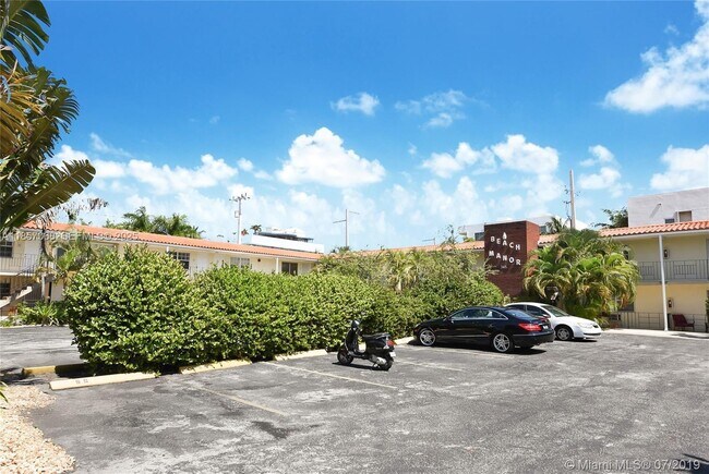 Building Photo - 345 Michigan Ave