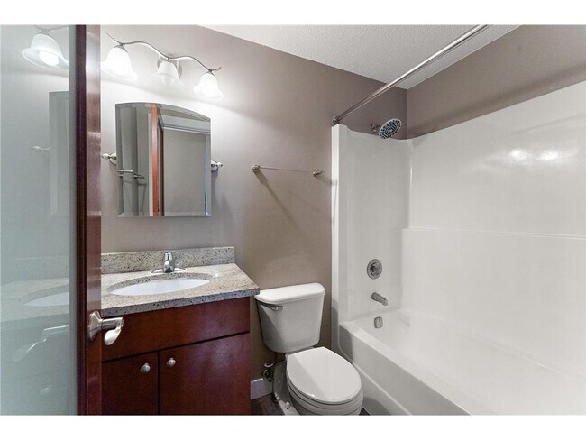 Building Photo - 2800 W 44th St