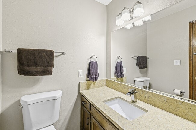 Building Photo - 214 Metz Dr