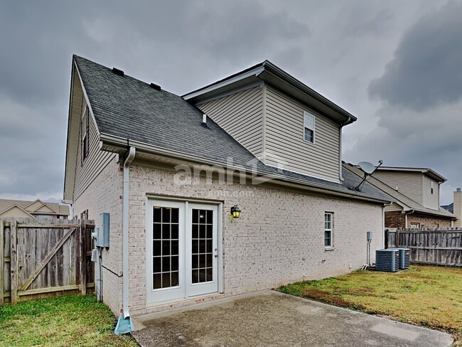 Building Photo - 1443 Sunray Dr