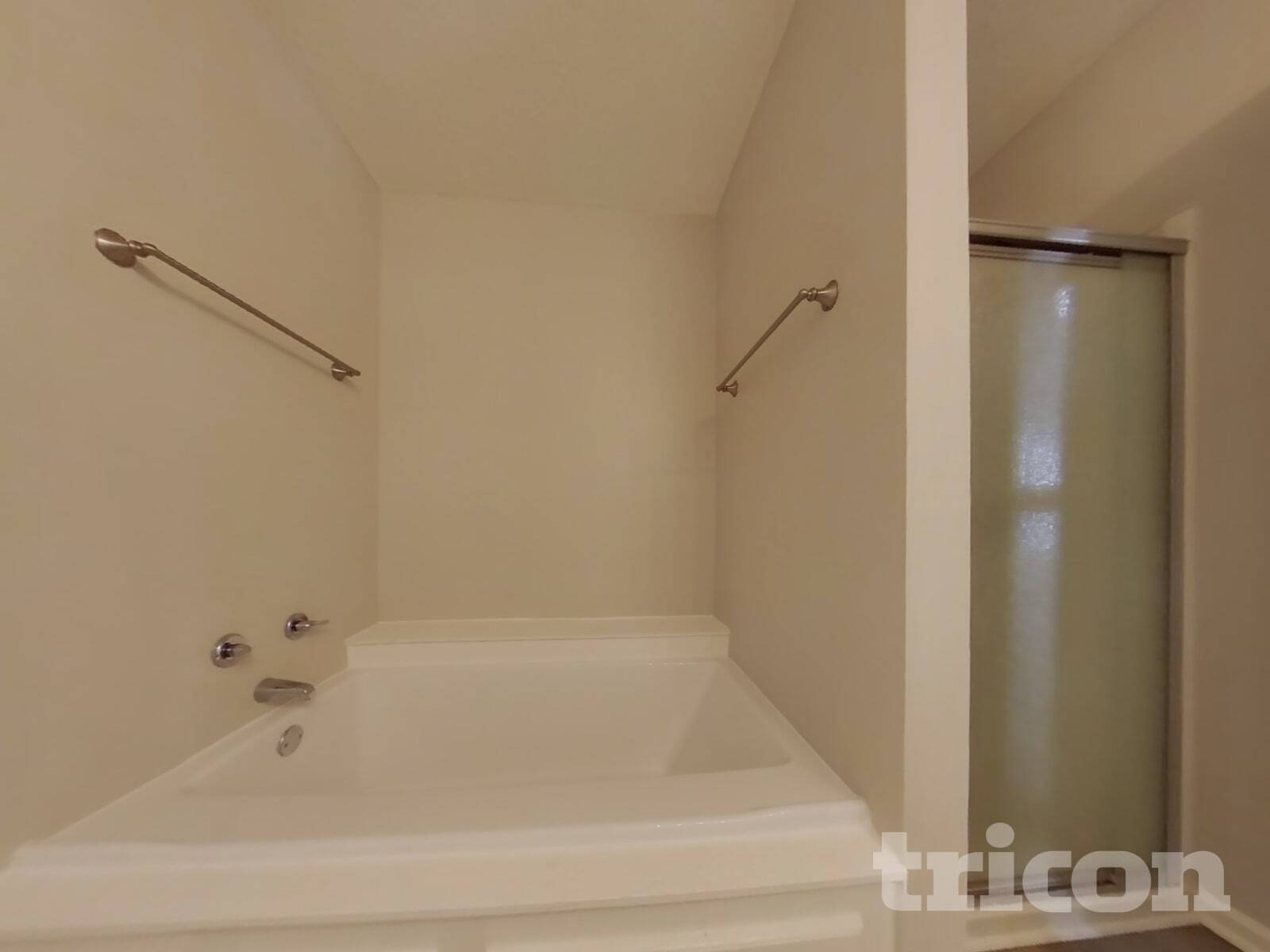 Building Photo - 1003 Pine Ridge Way