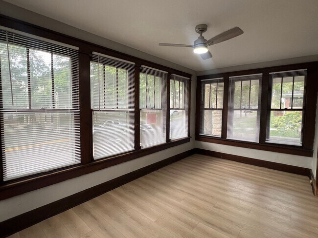 Building Photo - 223 E 8th St
