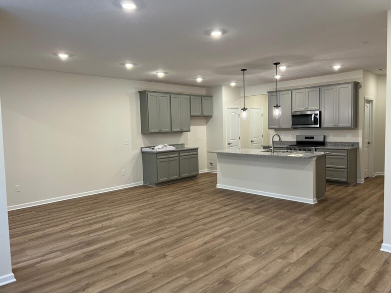Kitchen - 6527 Wheatly Rd