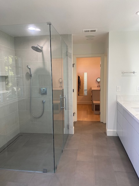 Large Walk-in Shower - 653 36th St