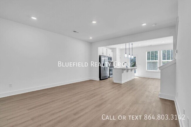 Building Photo - 416 E Parima Ct