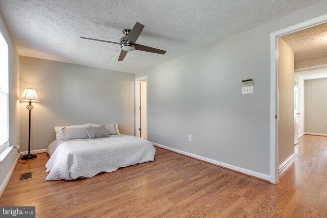 Building Photo - 8117 Ellen Way