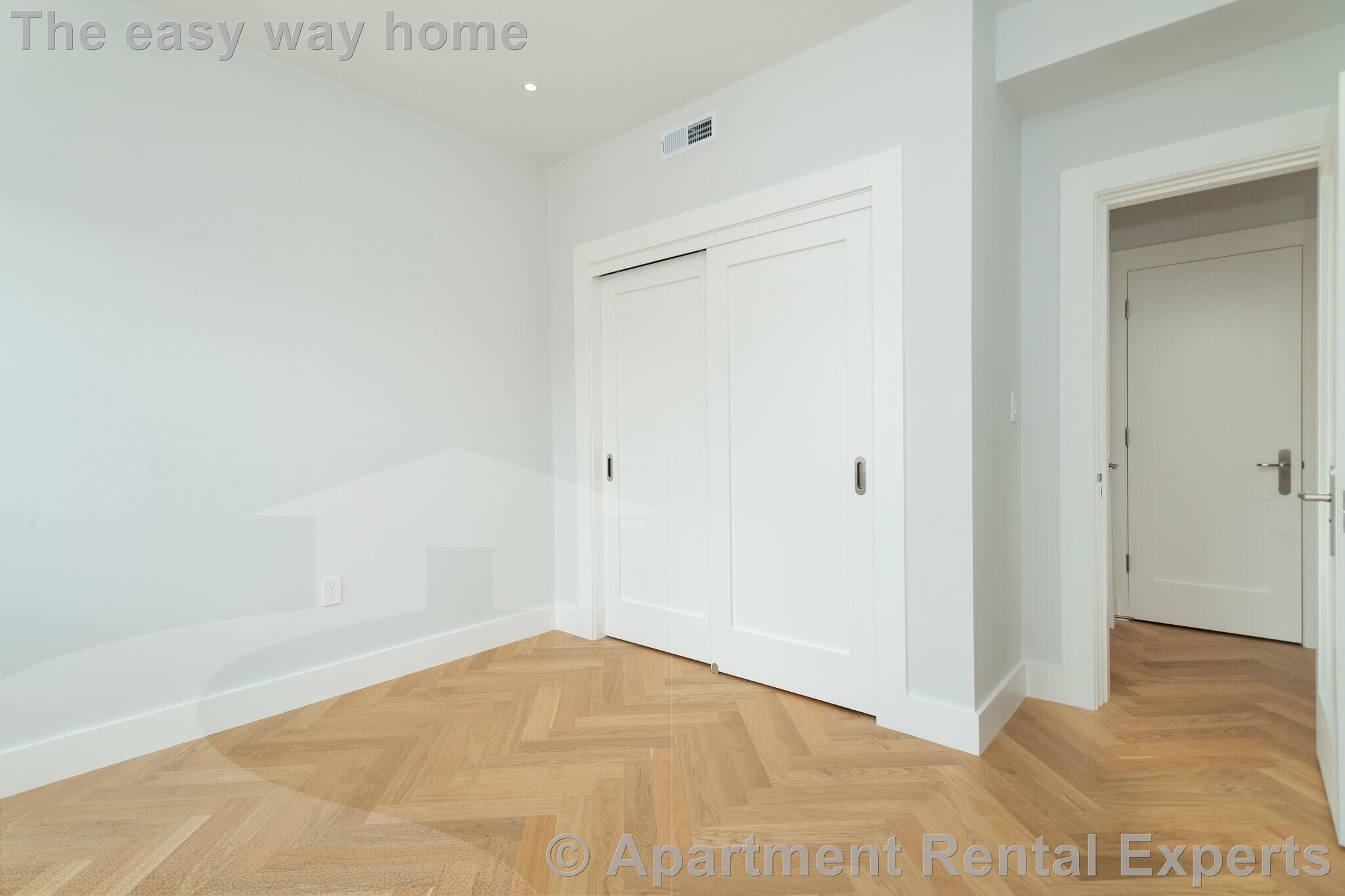 Building Photo - 18 Forest St