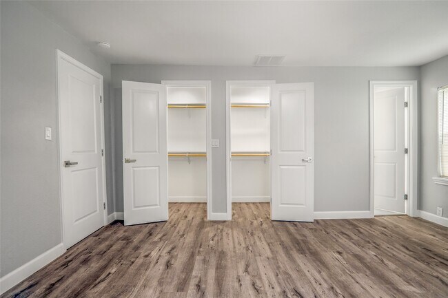 Building Photo - 4418 Galesburg St