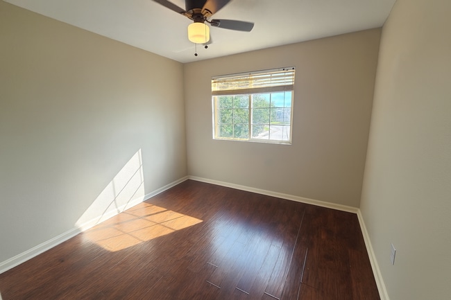 Building Photo - Stunning 5-Bedroom Home in the Heart of Pa...