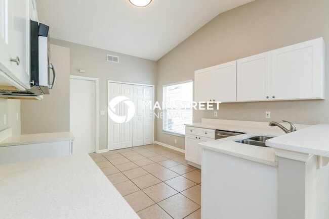 Building Photo - 3 Bedroom Pet-Friendly Home in Kissimmee, ...