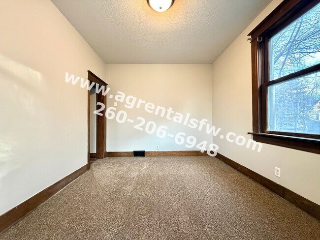 Building Photo - 2921 Broadway