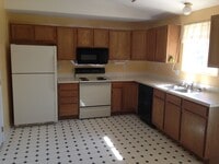 Building Photo - Great Two Bedroom Rancher- Airway Heights