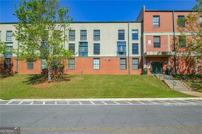 Building Photo - 1736 Liberty Ln