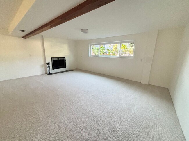 Building Photo - Gorgeous 4-Bd House | Huge Deck, Huge Fenced Yard, & Bonus Room!