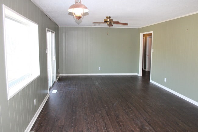 Building Photo - 802 Parrish St