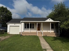 Building Photo - 1033 Victoria Ave