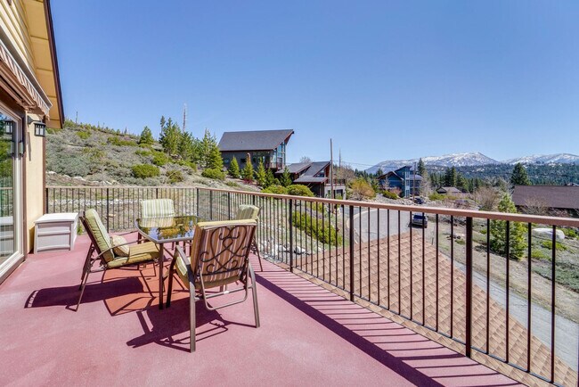 Building Photo - 799 Lookout Point Cir