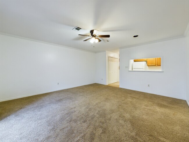 Building Photo - 3150 Belle Meade Dr