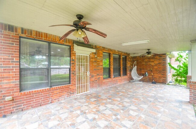 Building Photo - 1202 Ancrum Hill Ln
