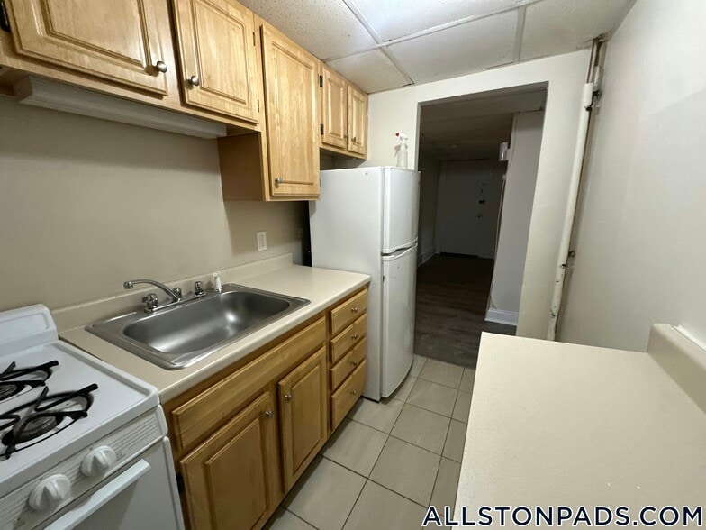 Building Photo - 1144 Commonwealth Ave