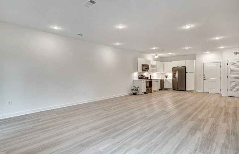 Building Photo - 100 Mockingbird Ln W