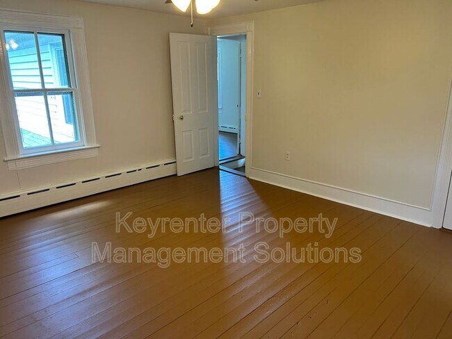 Building Photo - 209 Tanner Ln