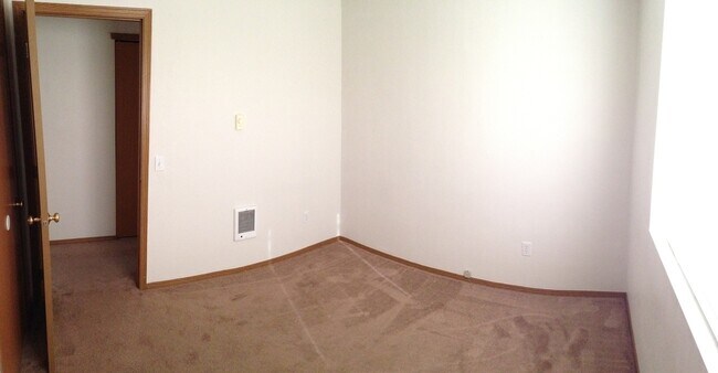 Building Photo - 906 Juniper Ave