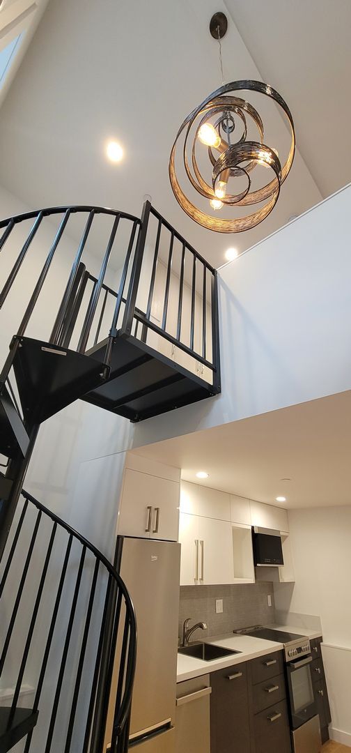 Building Photo - Recently Constructed, Fully Detached, Garden Unit, Utilities Included**Open House**