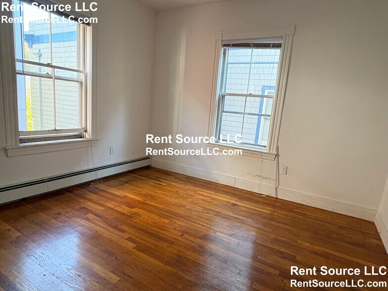 Building Photo - 248 Brookline St