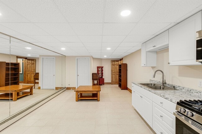 Building Photo - 19 Quimby Ct