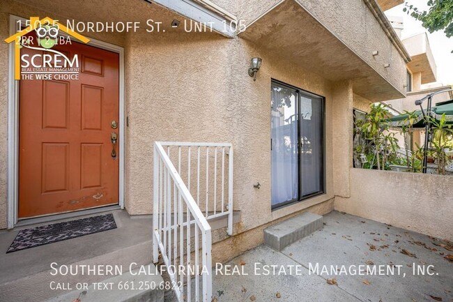 Building Photo - Two Bedroom Townhouse with Dual Master Sui...