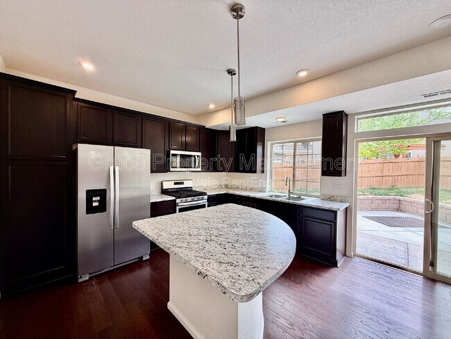 Building Photo - 10569 Waco St