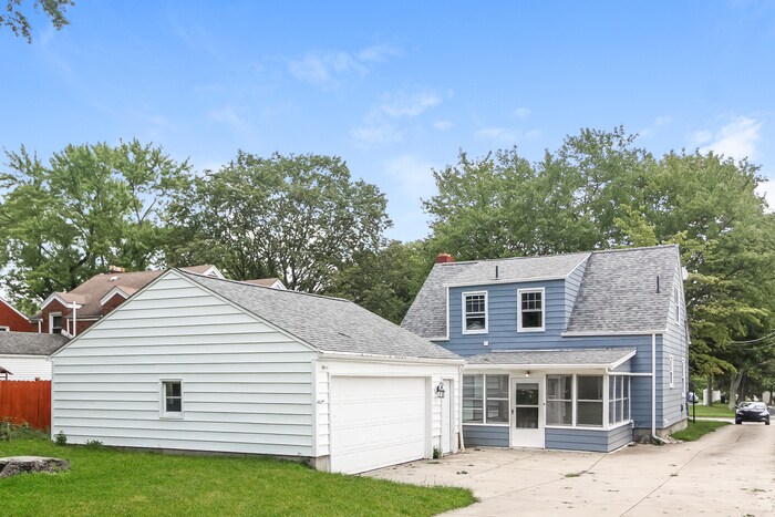 Building Photo - 6904 Glenwood Ave