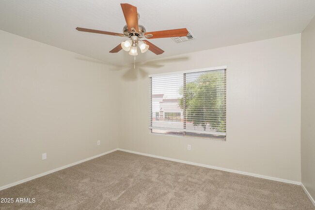 Building Photo - 11430 W Yuma St