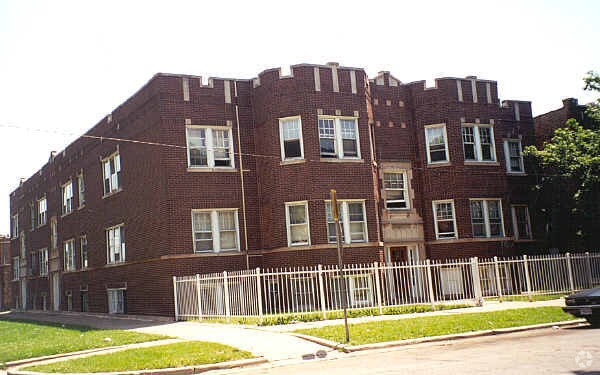 Primary Photo - 6602 S Francisco Ave