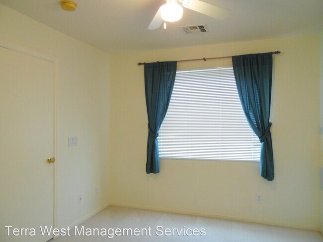 Building Photo - 2 br, 1.5 bath House - 9972 Delicate Dew S...