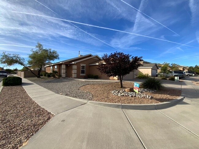 Building Photo - 4 Bedroom Single Story Home Available Near...