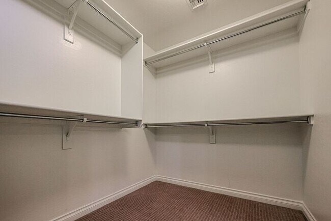 Building Photo - COMING SOON! Great Location!Stunning 6-bedroom Plus 7, 4.5-bathroom home located in Chandler